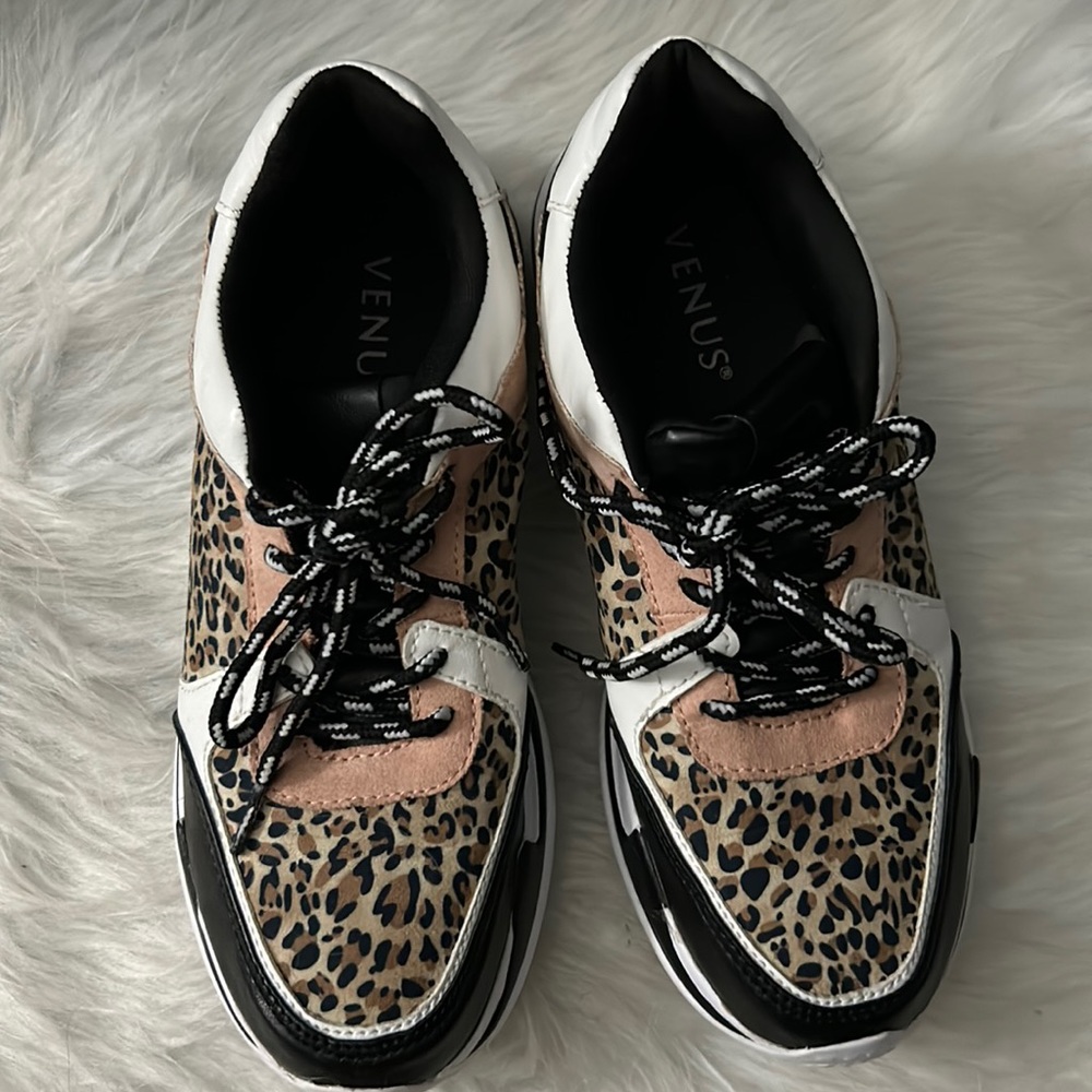 Venus woman shoes